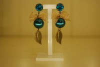 swarovski smaragdgroen met bolletje en bronzen afwerking